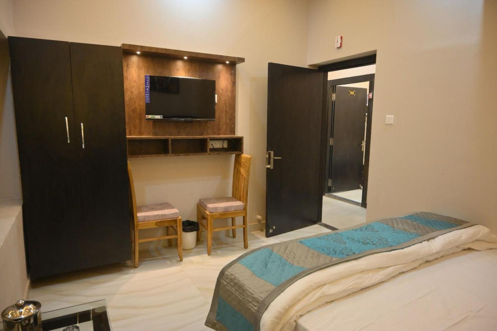 Hotel Ps Residency Varanasi Exterior photo